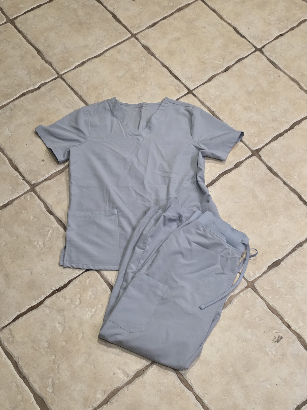 MANDALA V-Neck Scrub Set in Light Blue - SIZE MEDIUM
